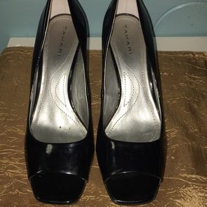 Tahari Riddle Black Open Toe Pump Shoes